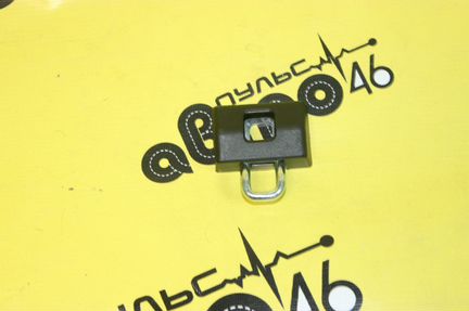 Замок крышки багажника Рено Логан