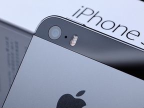 Apple iPhone 5s/SE магазин официальная гарантия