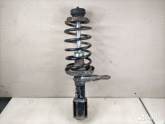 Стойка передняя левая Ауди 80