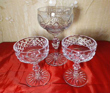 Ваза на ножке (конфетница) хрустальная