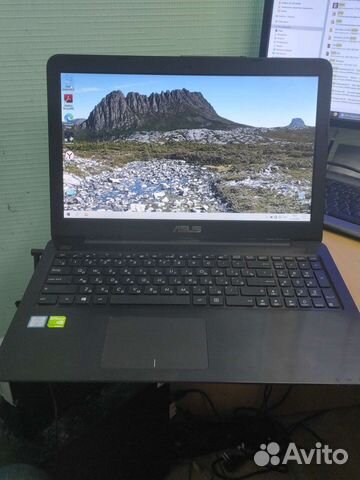 Игровой ноутбук asus X556UQ