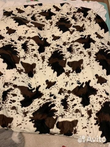 Пледы тонкие, цены в обьявлении