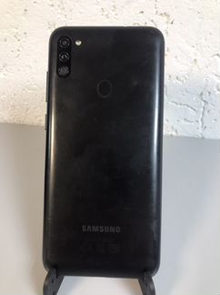 Телефон Samsung M11 3/32Gb