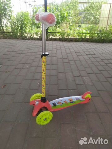 Самокат детский трехколесный новый