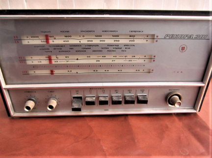 Ламповая магнитола Рекорд-301 на запчасти