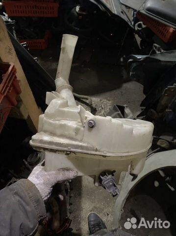 Бочек стеклоомывателя nissan primera p10