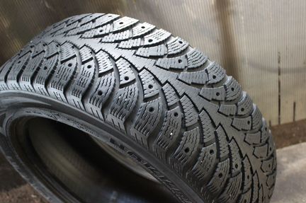 Nokian Hakkapeliitta 4 215/55 R16