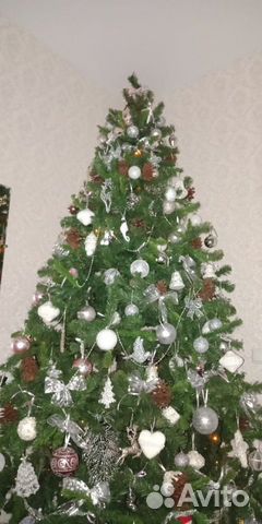 Елка искусственная королевская с шишками 240 см