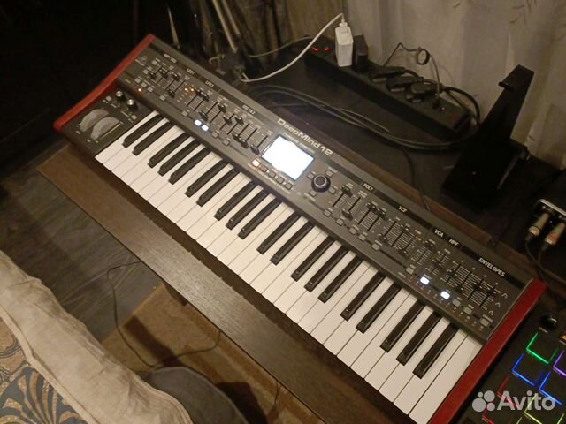 Синтезатор behringer deepmind 12
