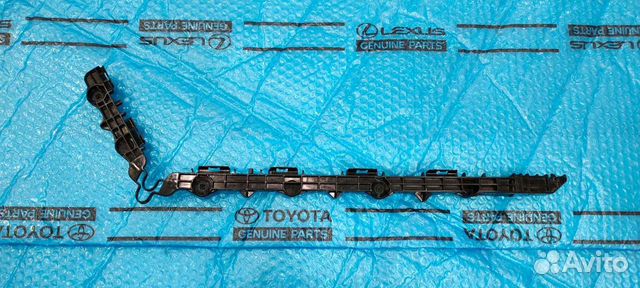 Кронштейн бампера Камри 50, Камри 55 правый бу