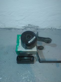 Блок ABS (насос) Ford Focus 3 bv612m110ac