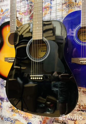 Акустическая гитара + тюнер