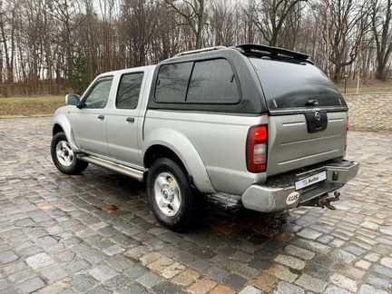 Nissan Navara, 2002