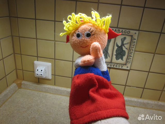 Игрушка - Красная шапочка - на пальчик