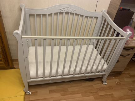 Кровать детская из натурального дерева