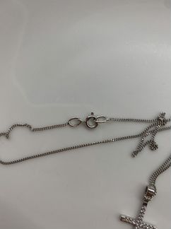 Крестик со стразами и цепочка