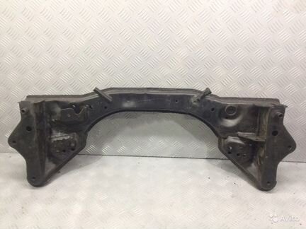 Балка переднего моста на бмв е34 е32