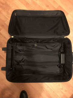 Чемодан на колесах большой