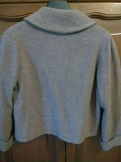 Короткий пиджак теплый