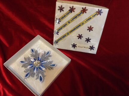 Брошь-заколка Снежинка ручная работа