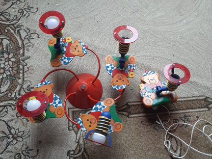 Люстра и бра в детской комнате
