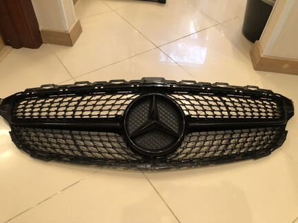 Решётка радиатора чёрная w205 AMG бампер Diamond