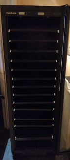 Холодильник Винный шкаф EuroCave S259