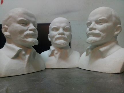 Бюст В. И. Ленин
