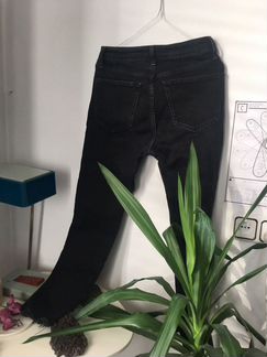 Практически новые джинсы Zara 36