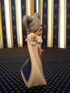 Фарфоровая статуэтка: NAO lladro Шут: Червовый Туз