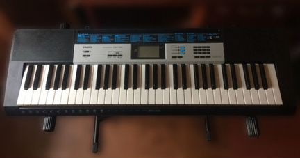 Цифровое пианино Casio LK-136, новое