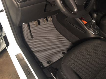 Коврики в салон для Kia Rio. Новые