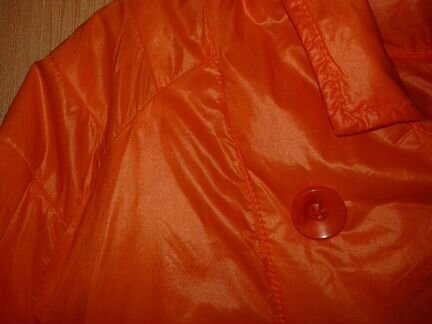 Плащ оранжевый 8-10 лет очень модный