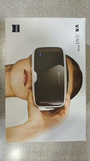 Очки виртуальной реальности Zeiss