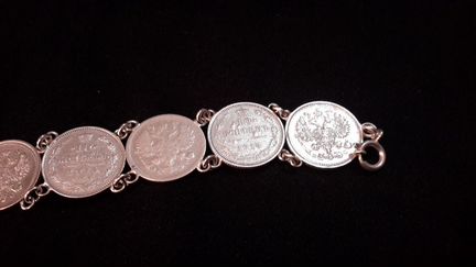 Серебряный браслет из монет царской России
