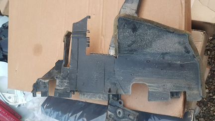 Дефлектор радиатора кондиционера Nissan Murano