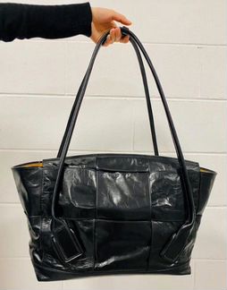 Сумка Bottega Veneta Maxi Arco Slouch