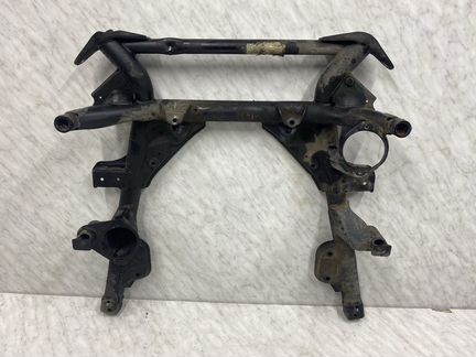 Подрамник передний на BMW E53 x5