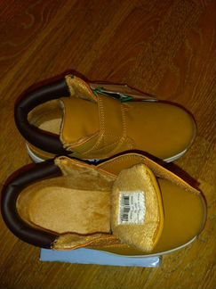 Ботинки демисезонные новые