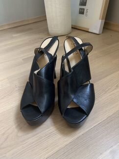 Босоножки Guess женские новые