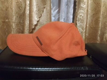 Кепка оранжевая