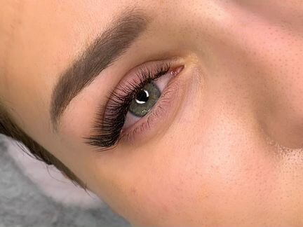 Наращивание ресниц/брови /макияж /ламинирование