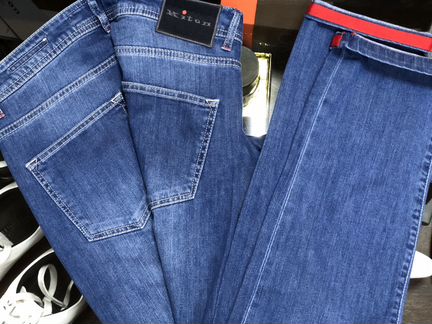 Kiton мужские джинсы синие 552