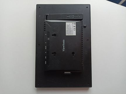Цифровая фоторамка ViewSonic VFM1036w-51