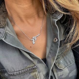 Колье пистолет из серебра 925