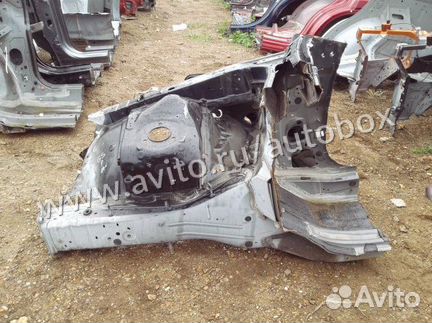 Передняя правая четверть Lexus GS