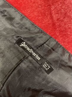 Юбка чёрная кожа с вышивкой Stradivarius M-L