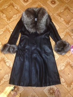 Кожаный женский плащ