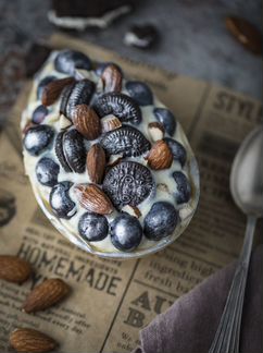 Десерт, половинки шоколадных яиц