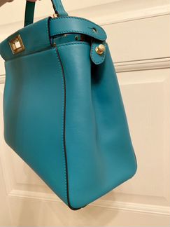 Новая сумка Fendi Peekaboo
